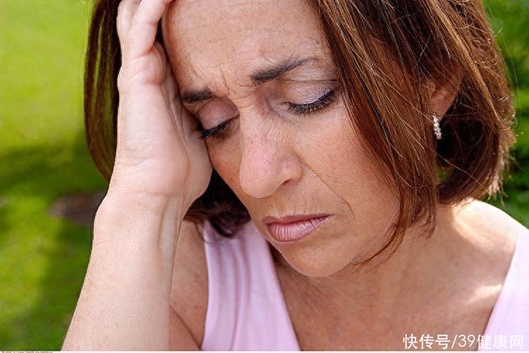 脾虚的人容易得什么病(脾虚，人就等于废一半？脾虚的人身体常有4个变化，提醒该养脾了)