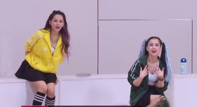  和李斯丹妮|浪姐五公宁静李斯丹妮抢人，王霏霏抢手万茜抱团，黄圣依让人心疼