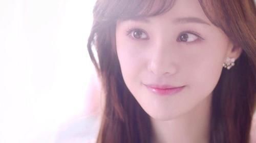  今夏|郑爽森系造型像少女，杨洋背带裤重返18岁！今夏是年少的甜汽水味