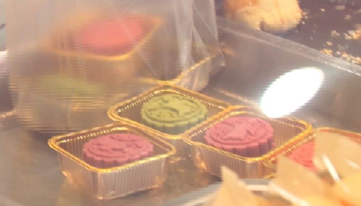 六色|食堂自制“六色”月饼，来看看“别人的学校”……
