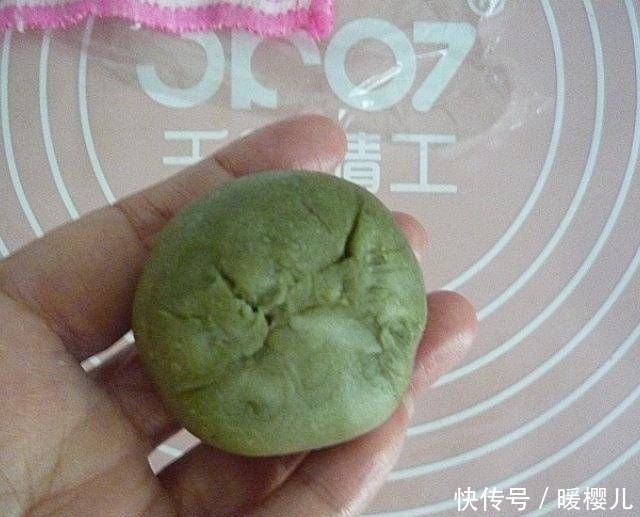  糕点|抹茶酥和我自己做的红曲糕点，不油腻