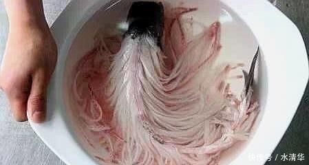 大厨|老外嘲笑中国菜刀只能剁肉,中国大厨用2个菜让他们哑口无言