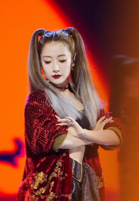  舞者|《乘风破浪的姐姐》要加盟《街舞》？看到人员名单，粉丝迫不及待了