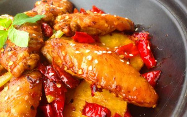 干锅|精选美食:千张丝炒韭菜,肉末四季豆,葱爆牛肉,干锅鸡翅的做法