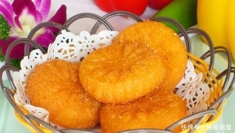  紫薯|两个紫薯，一块南瓜，做出香甜软糯的紫薯南瓜饼，一上桌就抢光