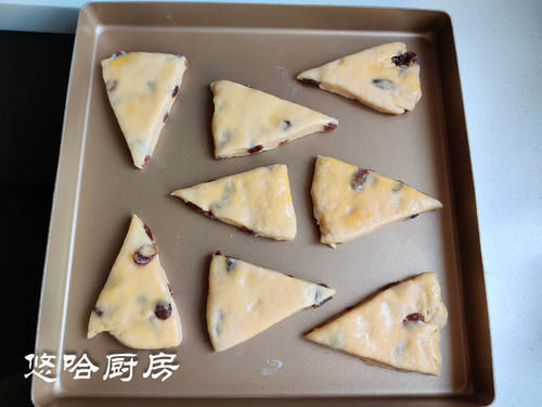 面包|3分钟成团,15分钟出炉,这款面包不用揉面,更不用揉出手套膜