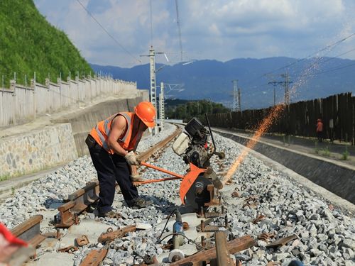 落幕|渝怀铁路涪秀二线涪陵至中嘴段无缝焊接施工落幕