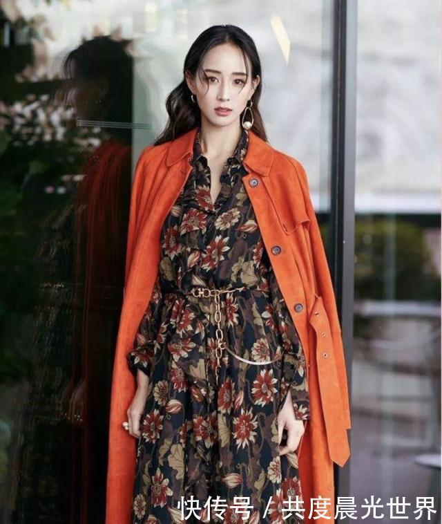 底色|碎花裙怎么挑不俗气
