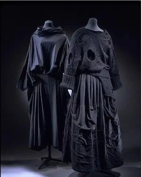  黑色|川久保玲：永远不想失去反叛的能力