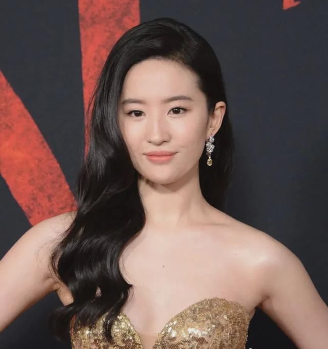 拜托|拜托，吴世勋不就胖了个脸？劝他抽脂是来搞笑吗？