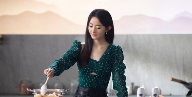  颖宝|《中餐厅》宣传片上线，赵丽颖忘放糖，被粉丝调侃记得放酱油