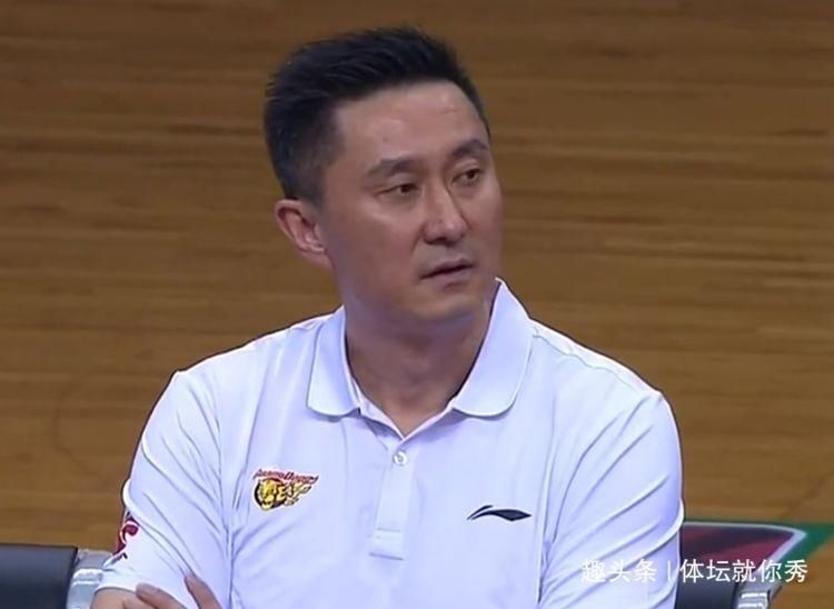 回应|扎心!广东27连胜,官方却宣布了1个坏消息,杜锋回应显示高情商