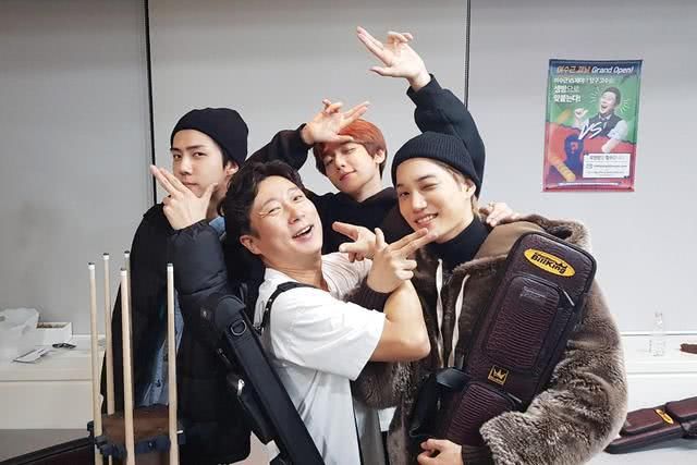  谈二|笑容背后有隐痛？李寿根节目谈二儿子手脚不便：更要好好抚养才对