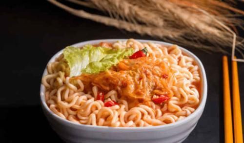 油条|终于可以放心吃了，专家发声：汉堡、方便面、油条不是垃圾食品