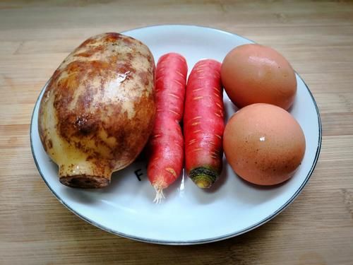 莲菜蔬菜饼|这两种食材,一个健脾一个护眼,搭配做成小饼,咬一口满嘴香!