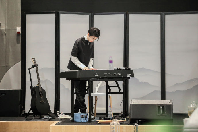  单人|「TFBOYS」「分享」201017《中餐厅》收官之夜王俊凯单人cut，奇迹俊俊解锁新的搞笑时刻