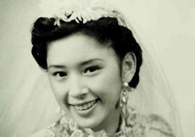  丈夫|母亲是著名影星，丈夫当过总统，她却受尽磨难，晚年寺庙中离世