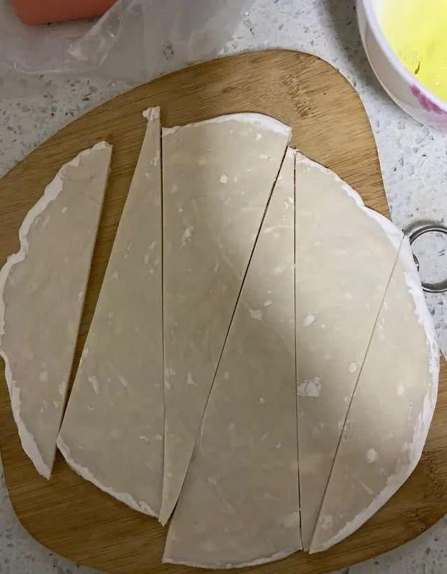 火腿|怎么做自制千层火腿卷的做法＋配方，这样做的火腿卷香酥可口