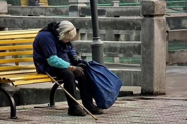 幸福|三位70岁老人的哭诉：家有高寿老人，是我晚年痛苦的开始