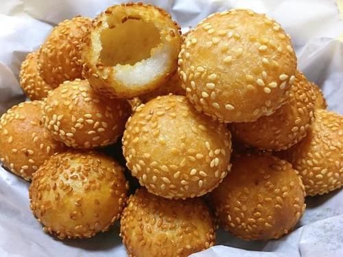 油条|1斤面粉1个鸡蛋,放冰箱冷藏一下,出锅个个鼓大泡,比油条还好吃