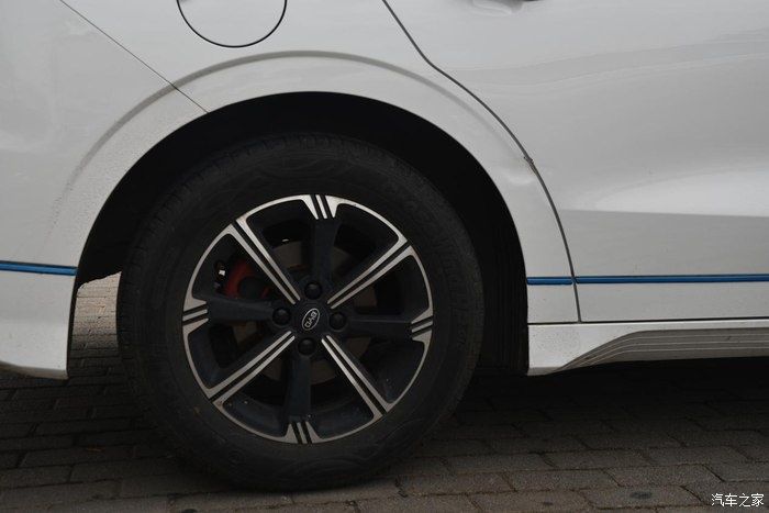  周末|周末和比亚迪e3一起，带孩子们出去玩儿！