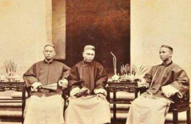 统治|史书上的满清十二帝各个勤勉开明，可好好一个大清怎么就没了呢？