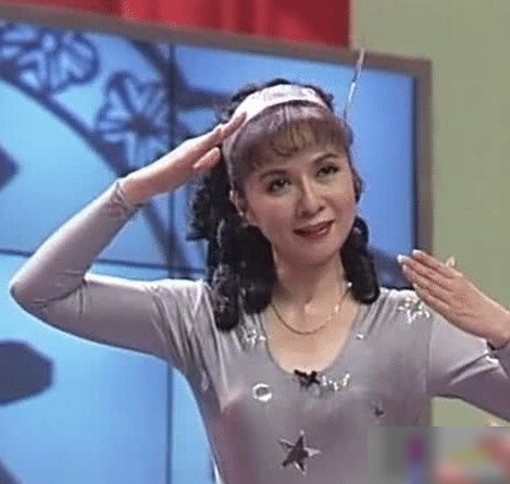  照片|蔡明年轻的时候是“班花”？看完照片后，当年我们错过了什么？