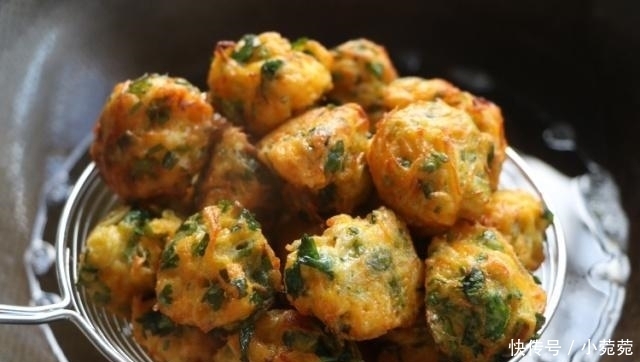 炸丸子|炸丸子总是硬?按照此配方,炸出来更酥脆