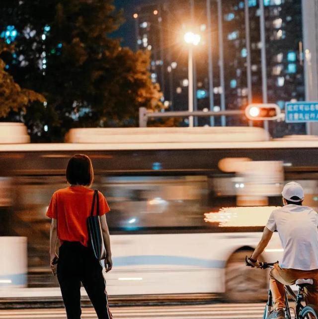  口气|还没能喘口气，就已经40岁了：第一批80后，生活还在继续