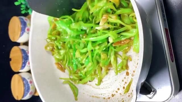 香辣|青椒肉丝，滑嫩入味香辣适中，百吃不厌，家的“味道”