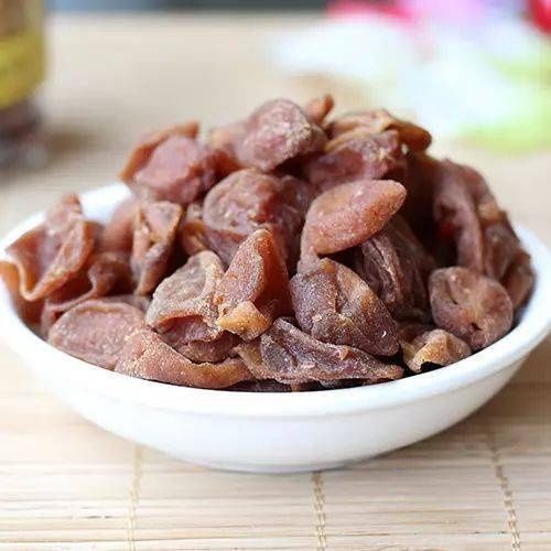  悄悄|这种水果正悄悄上市！不仅酸甜可口，全身都是宝！喜欢吃吗？