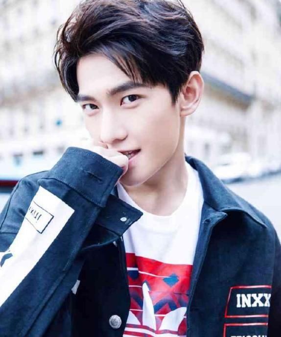  杨洋|5年了！杨洋终于回归综艺，还是常驻嘉宾！这个节目你不能错过