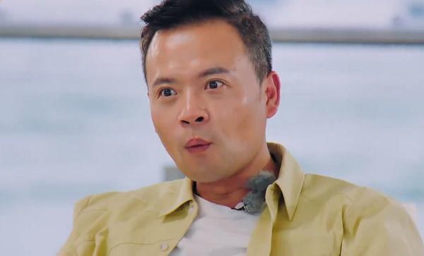  离开|中餐厅：赵丽颖替代黄晓明，刘宇宁雪中送炭，张亮借花献佛！