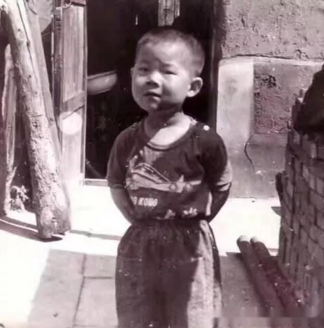  知名|知名导演质疑岳云鹏：没演技不幽默，又老又丑，他能走红纯属侥幸