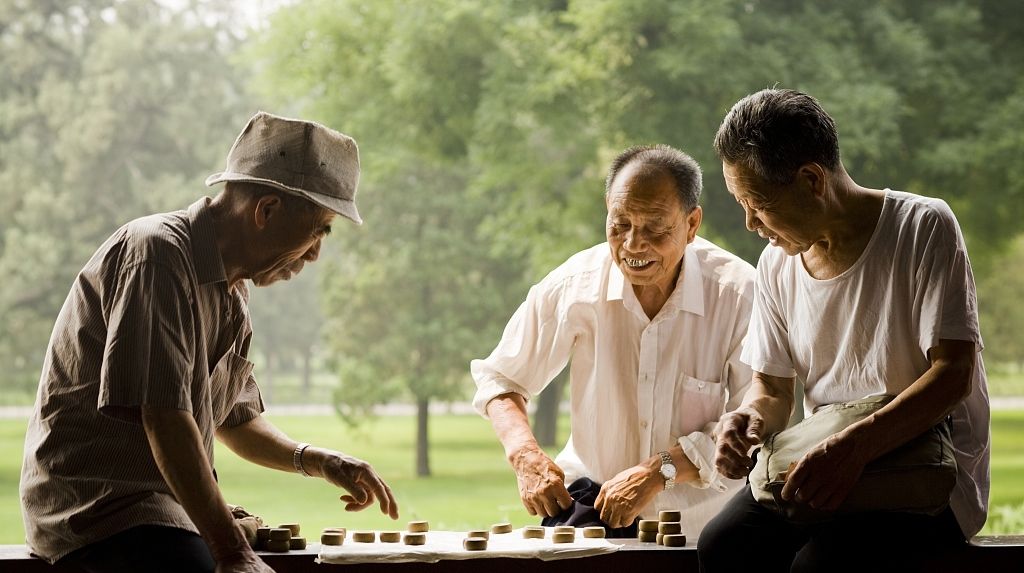 晚年|靠子女靠老伴靠钱都是假?八旬老人坦言:晚年,靠这4样才是真