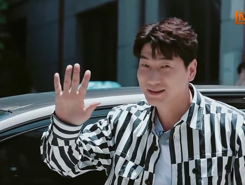  或许|《中餐厅4》张亮和林述巍谁是主厨？拎的行李或许就是答案！