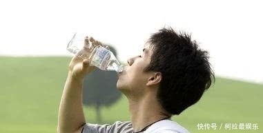  送医|男子胸痛送医，一小时后身亡，得知病因，父母给了媳妇一巴掌