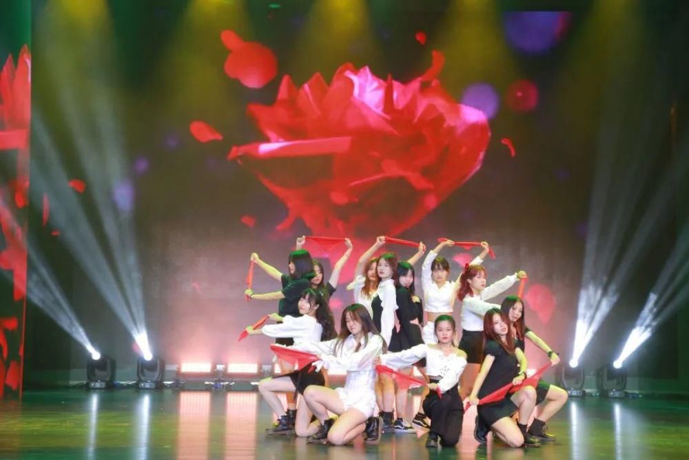 大中专|昨天！集美学村音乐会刷屏了，10余所大中专院校都来PK！