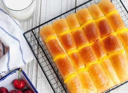 面团|松软又美味的卡仕达排包 奶香四溢 特别适合作为宝宝营养早餐食谱