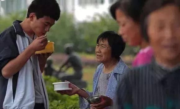  孩子|每年嘲笑一遍毛坦厂中学的孩子，累不累？