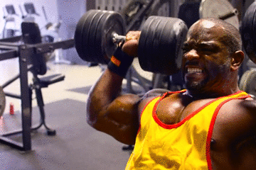  三角肌|别把窄肩怪在基因上，高手靠这些方法把它练宽！