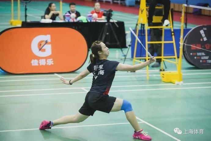 训练|在反复练习中磨练 乒羽健儿是这样经受“烤”验的