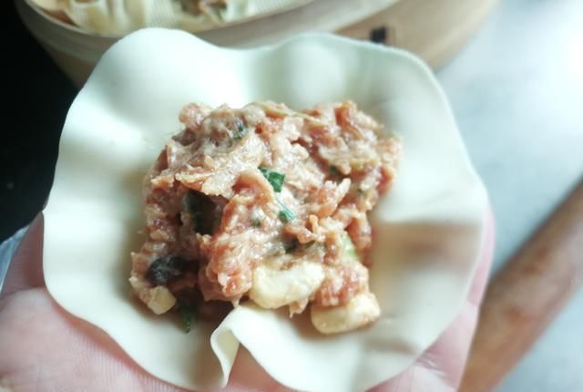  好吃|比包子饺子都容易做的烧麦，好吃好看全家抢着吃