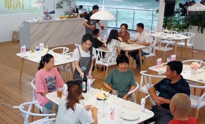 餐厅|看完赵丽颖的这些暖心小细节,你还忍心黑她吗?