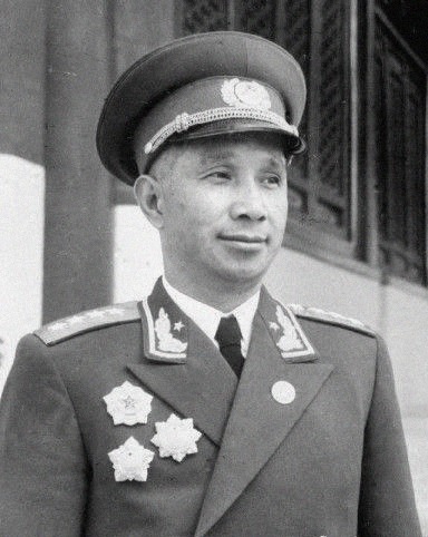 明白|粟裕为什么没有参加长征，许多年后，他看到两份绝密文件才明白