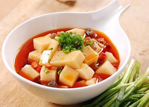 米豆腐|到湘西旅游,这八大当地美食让你体验边城的独特滋味