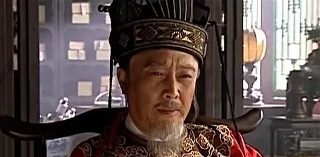 未来|故宫博物院一件凤冠,精美绝伦奢华无比,背后却是大明王朝的未来