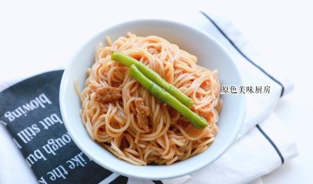  香味|一道懒人主食，咸香味美，恨不得连锅一起端走