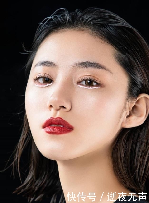 灵魂|红棕色的口红，让妆容变得更有灵魂！