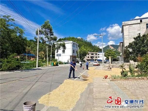  交通事故|公路晒谷？会昌坚决整治！